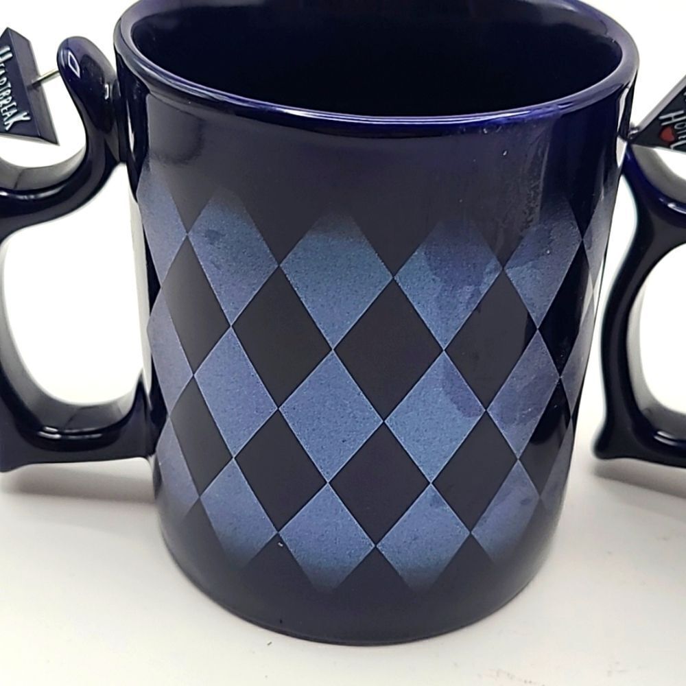 Elvis Presley Heartbreak Hotel Coffee Mugs, Set of 2 - Picture 7 of 9